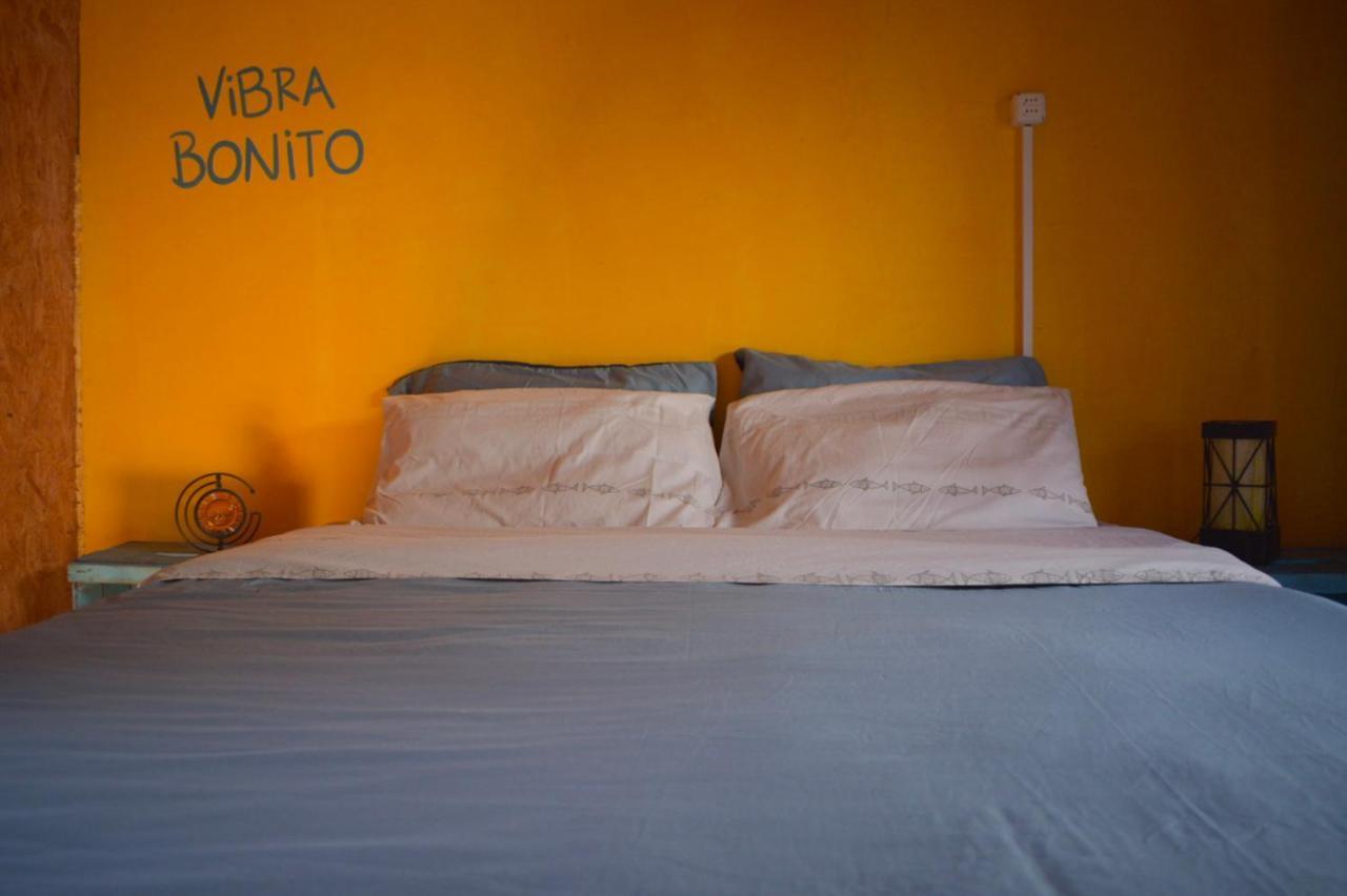 Mar De Fondo Hostel Punta Del Diablo Exterior photo