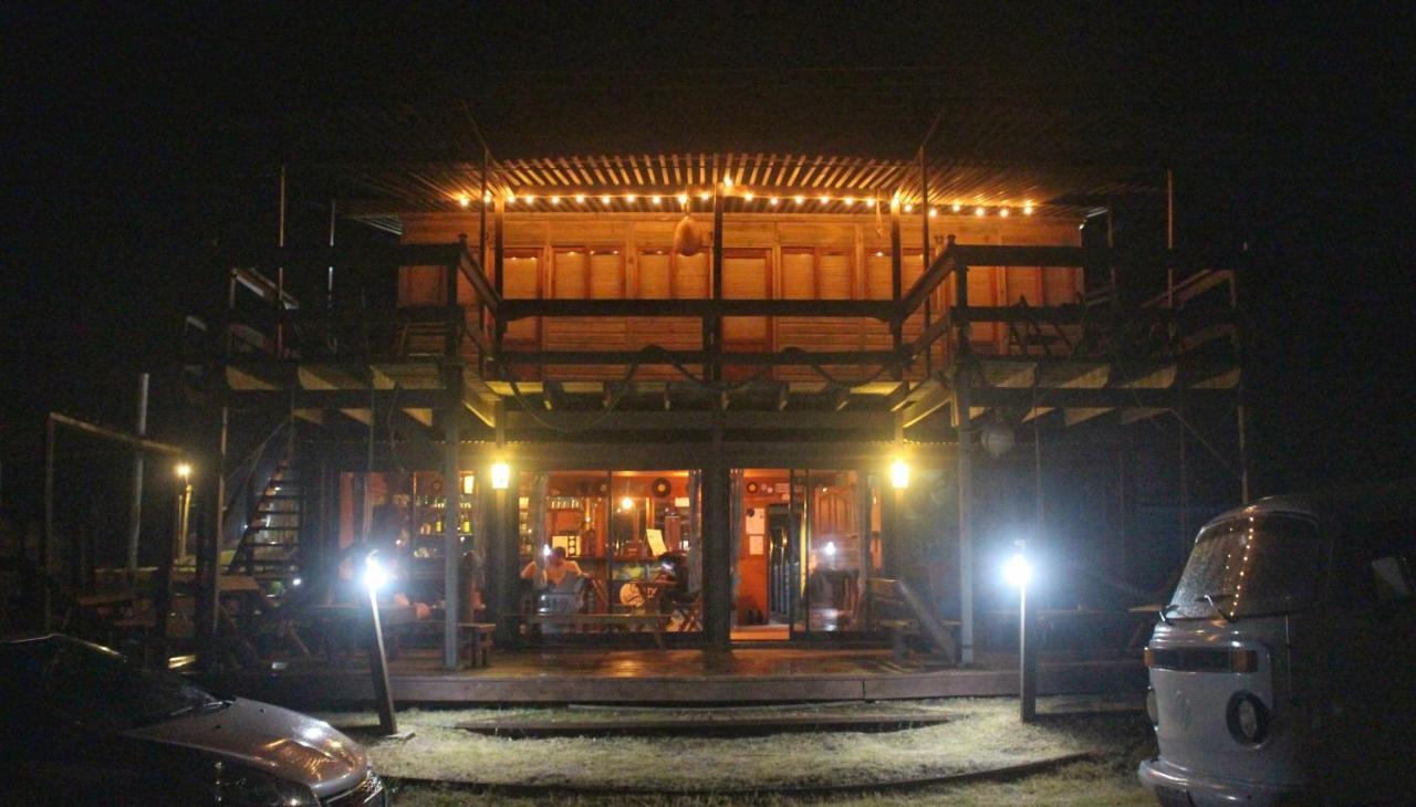 Mar De Fondo Hostel Punta Del Diablo Exterior photo